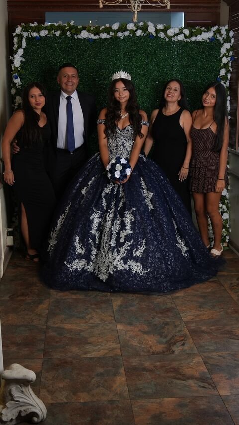 Group of companions with the quinceañera